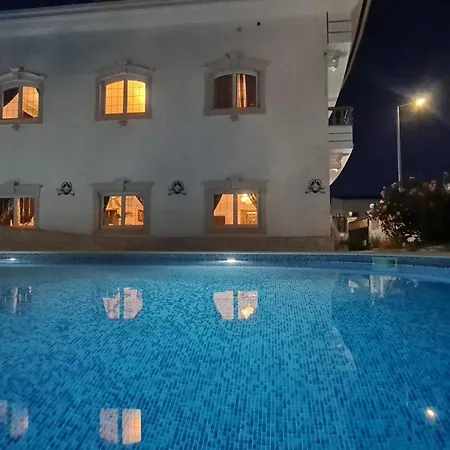 De Nazare Villa Maceira (Leiria)